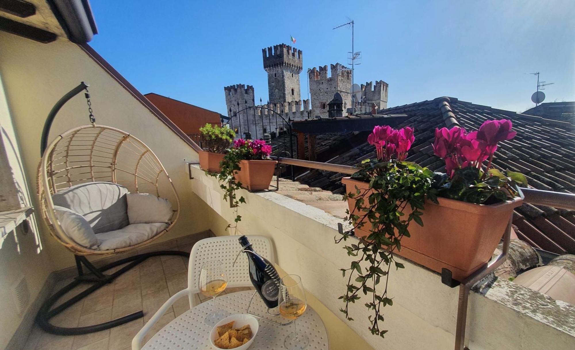 Sirmione4U - Domus By The Castle Daire Dış mekan fotoğraf