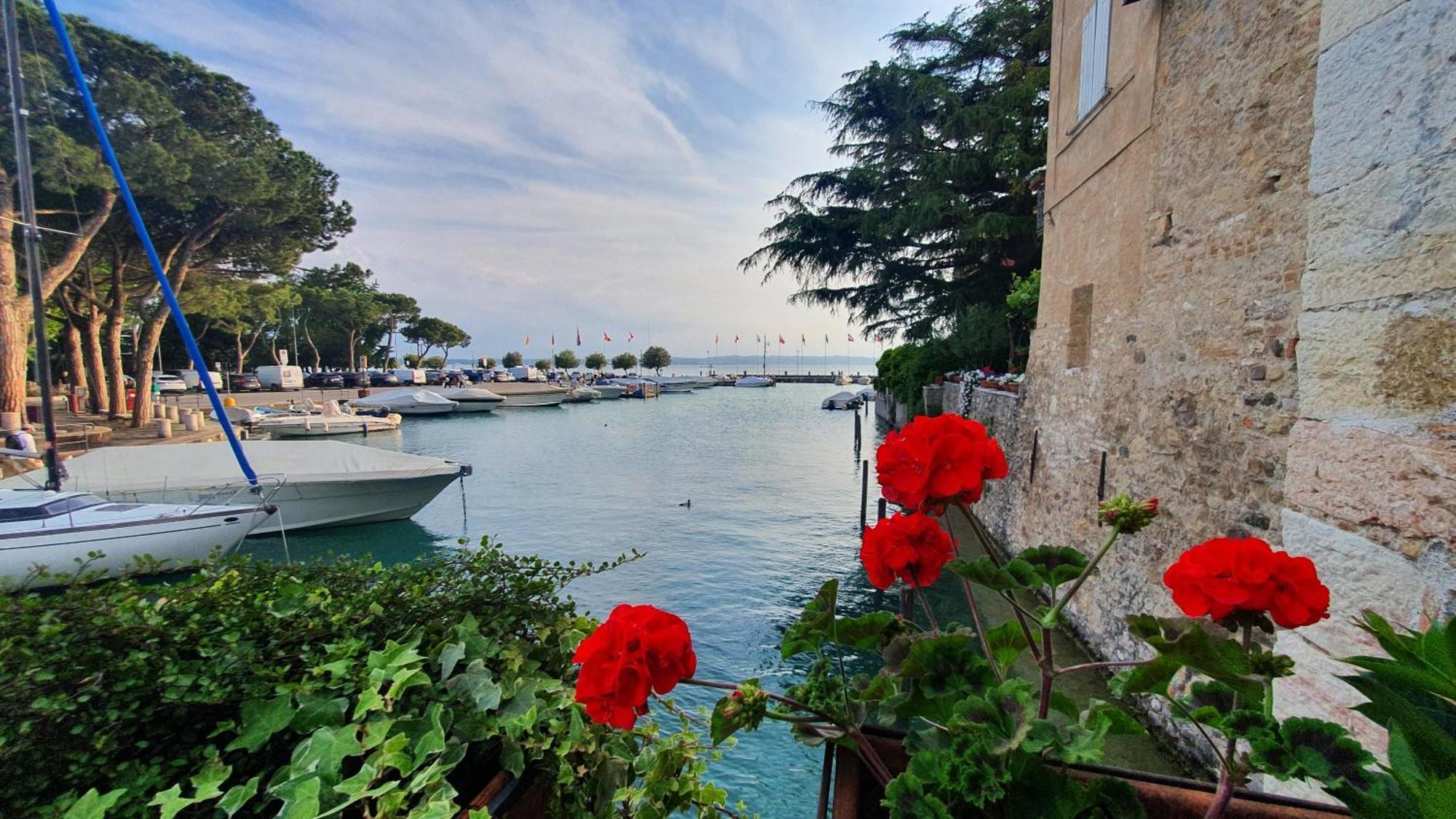 Sirmione4U - Domus By The Castle Daire Dış mekan fotoğraf
